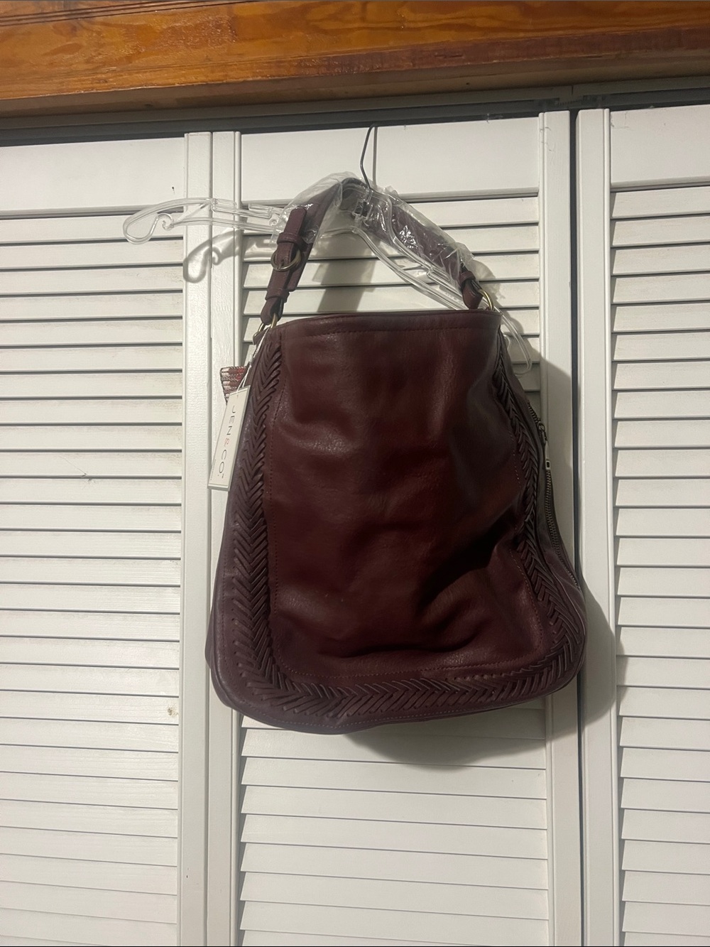 Women’s Leather Hobo Bag in Burgundy